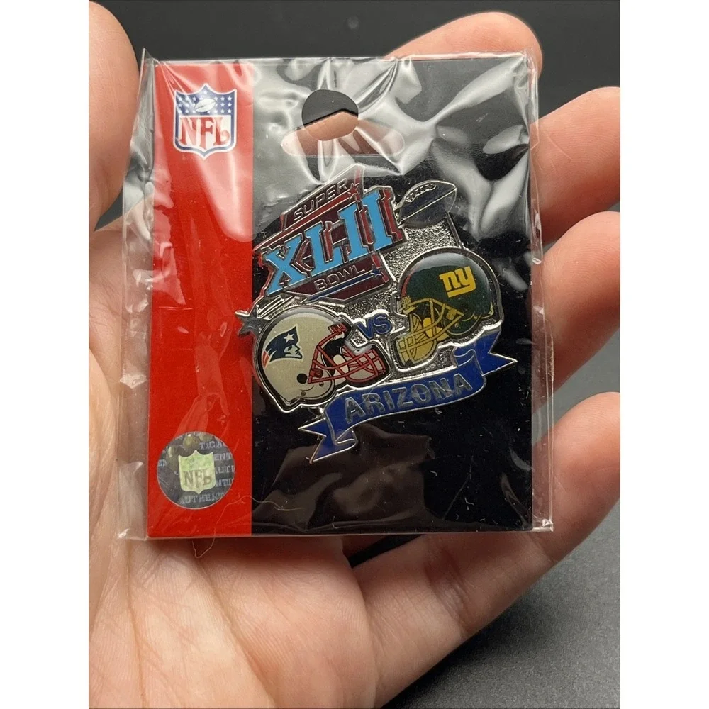 Super Bowl XLII NFL 2008 New England Patriots New‎ York Giants Lapel Hat Pin